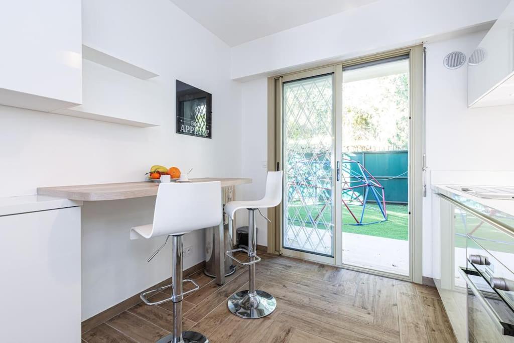 Villefranche Sur Mer:Appartement-villa, Vue mer, jardin, parking. Buitenkant foto