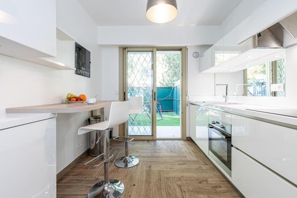 Villefranche Sur Mer:Appartement-villa, Vue mer, jardin, parking. Buitenkant foto
